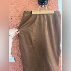 Stanley Blacker Women's Size 10 - 100% Wool Long Skirt Back Slit Business Casual